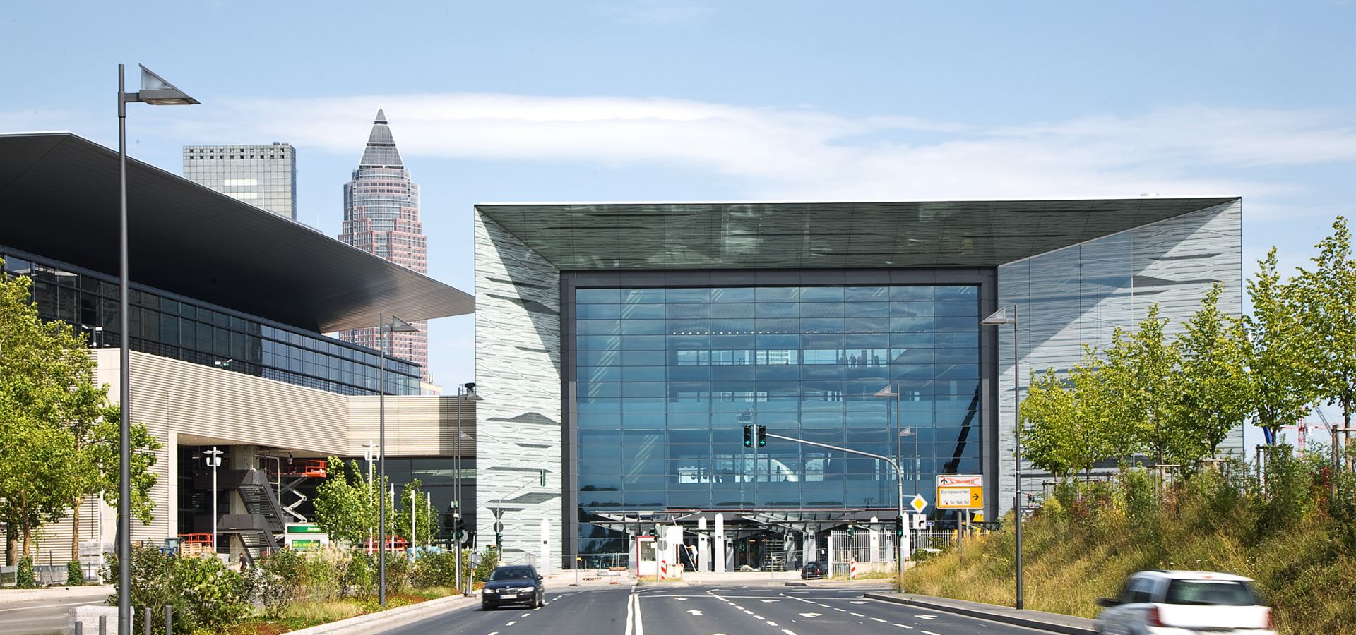 Messe-Techtextil_Halle11_PH_von-Westen-0fb6efc6 Aktuelles